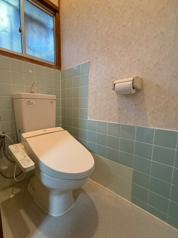 毛穴町　戸建のトイレ