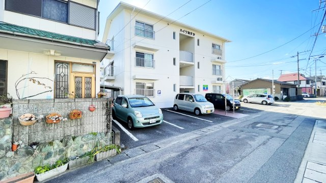 ハイツあすかの駐車場
