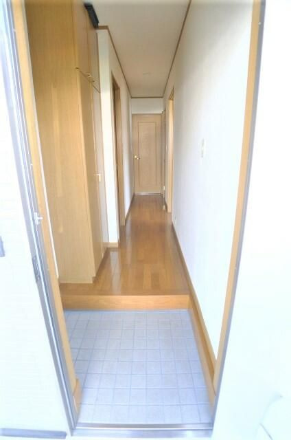 ウィングコートの玄関