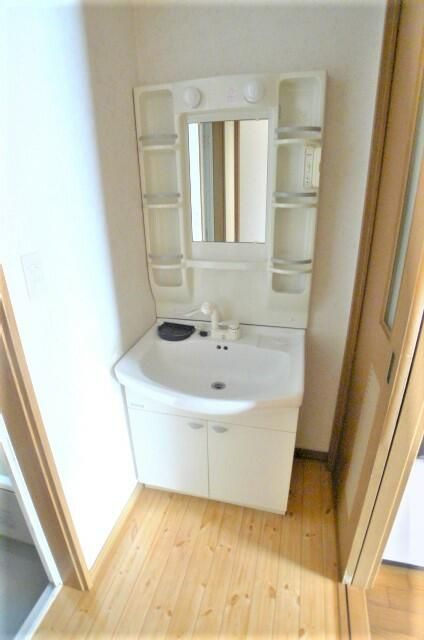 ウィングコートの洗面所