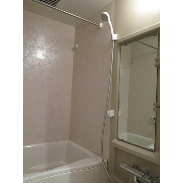 ヴェルデュール本郷　弐番館の浴室