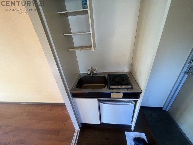 壁付けキッチンでスペースを最大限有効活用できます！