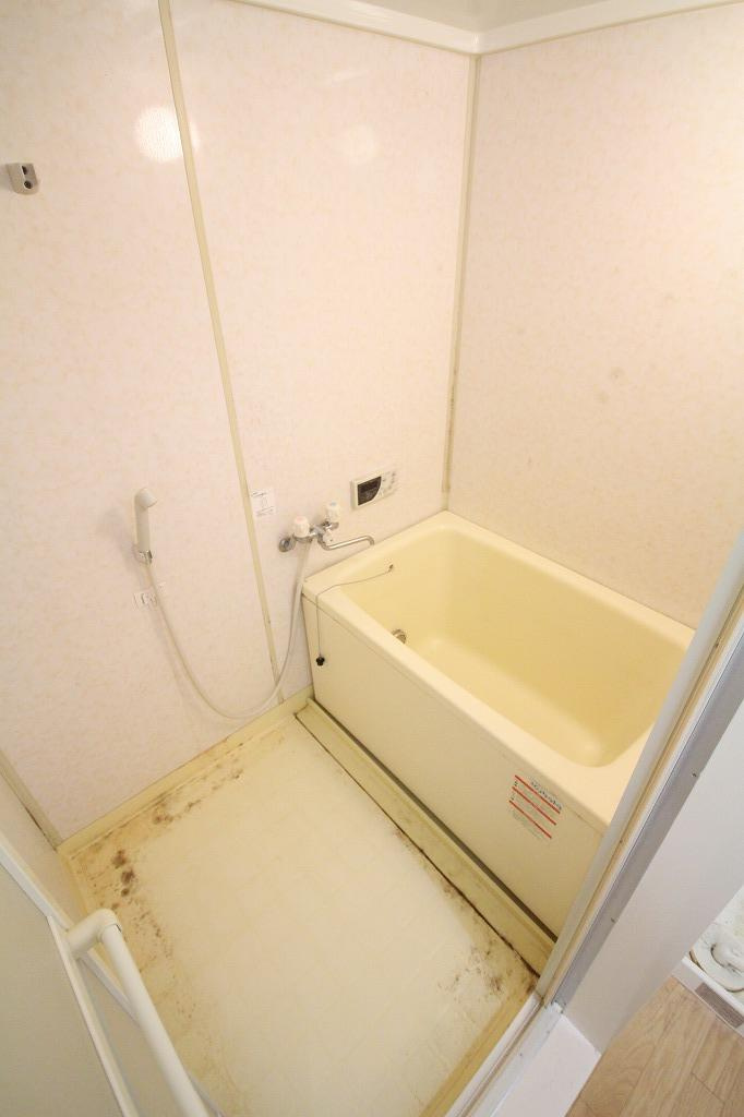 ルモンクレール枝吉の浴室|※同物件の別のお部屋の写真です※