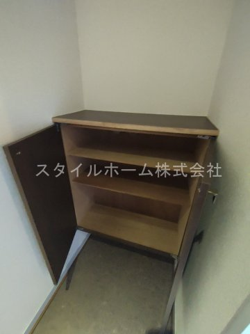 ユトリロ新栄 B棟の収納