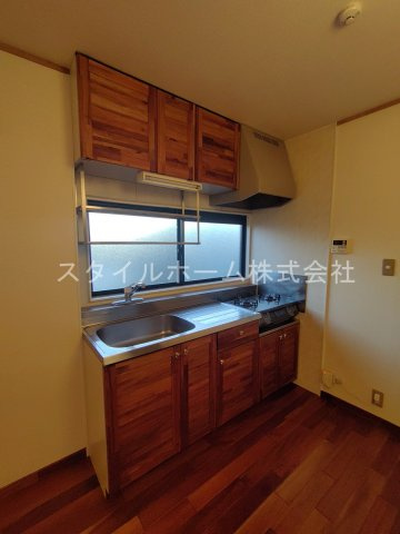 ユトリロ新栄 B棟のキッチン