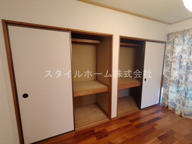 ユトリロ新栄 B棟の収納