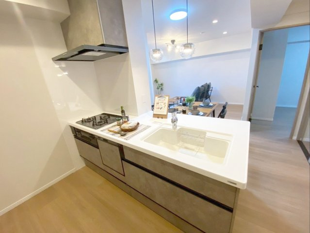 アクロス博多セントラルパークのキッチン|お手入れしやすいシステムキッチンです！