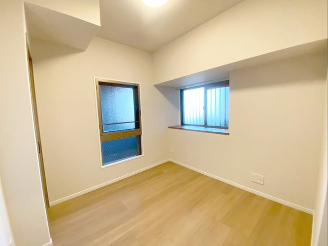 アクロス博多セントラルパークの洋室|シンプルで使い勝手の良い約4.6帖の洋室です！