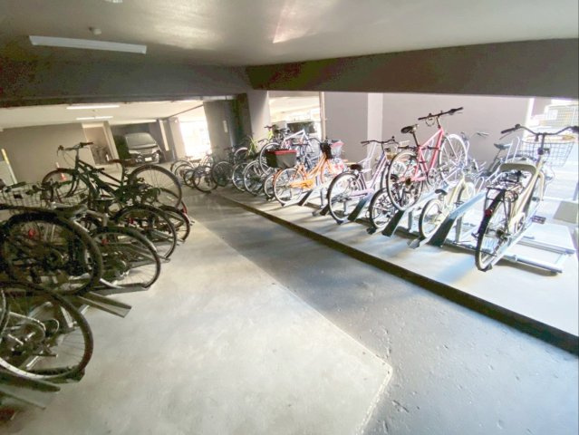 アクロス博多セントラルパークの駐輪場|自転車置場使用料：200円／月
