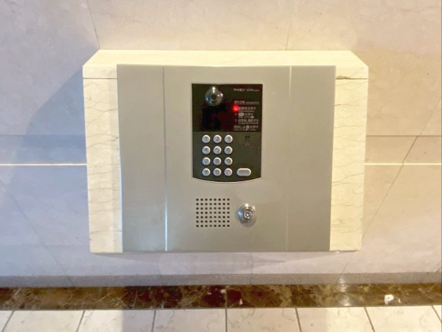 アクロス博多セントラルパークの防犯設備|防犯面も安心のオートロック付きマンションです！