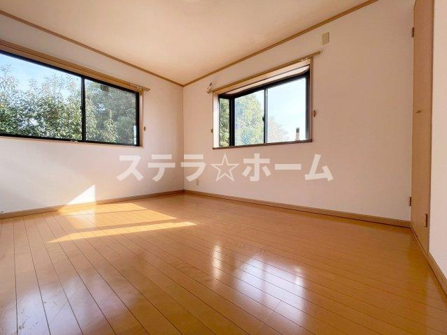 太田3 中古戸建の洋室|広々とした洋室です