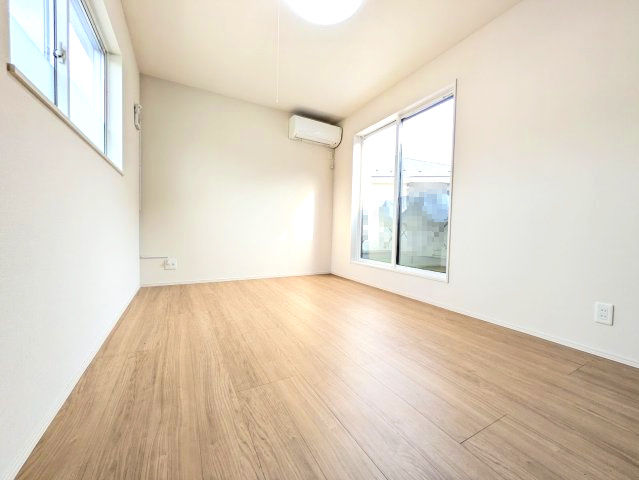 大津市真野１丁目中古住宅の洋室