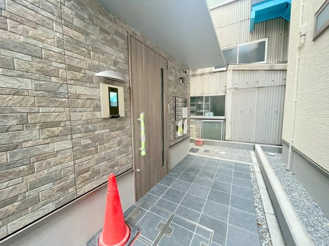フジパレス十三ウエストのロビー