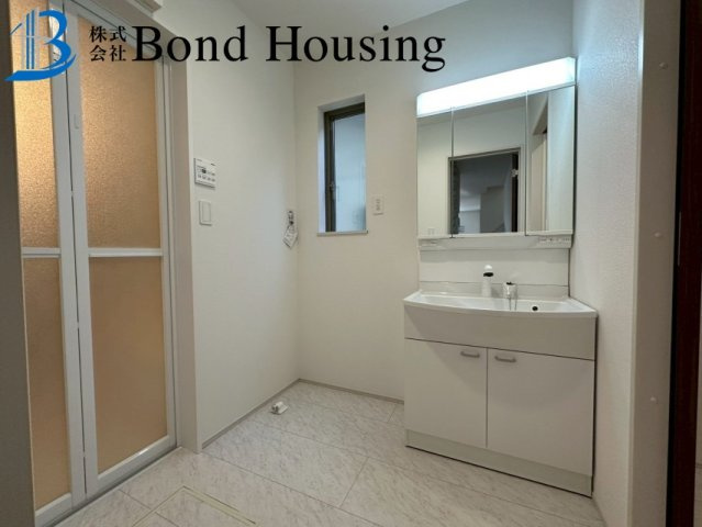 小中学校徒歩5分圏内・周辺環境充実　青山台3丁目　限定1棟の独立洗面台