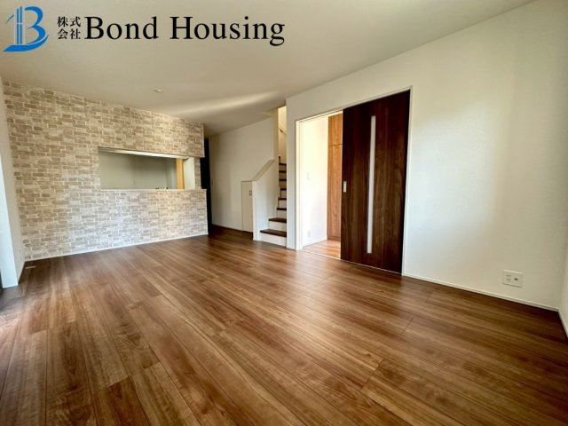 小中学校徒歩5分圏内・周辺環境充実　青山台3丁目　限定1棟の居間・リビング