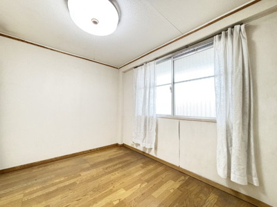 【洋室】 | コボリマンション北口 | 4.5帖の洋室は明るいお部屋