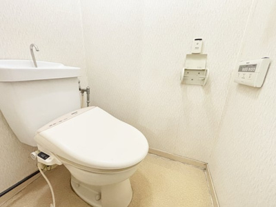 【トイレ】 | コボリマンション北口 | トイレには快適な温水洗浄便座付き