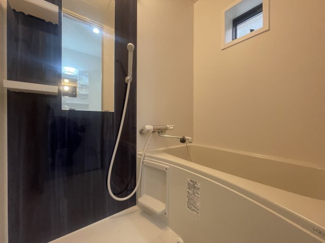 ワコーレヴィータ二宮町の浴室