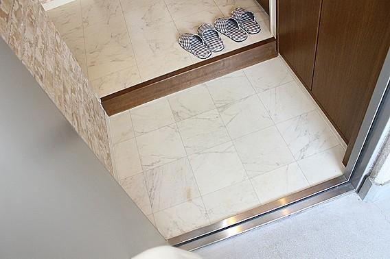 アイビスパークの玄関