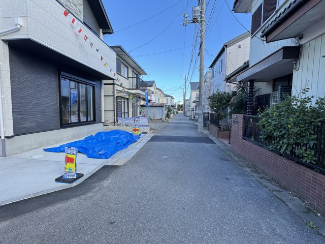 柏市今谷上町新築戸建【光ケ丘小学校：5分】の前面道路含む現地写真|南側前面道路