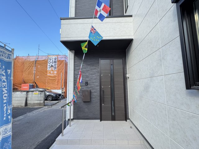 柏市今谷上町新築戸建【光ケ丘小学校：5分】のエントランス|エントランス・玄関ポーチ