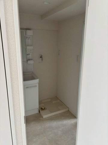 岐阜県岐阜市　RC造1棟アパート　のランドリースペース