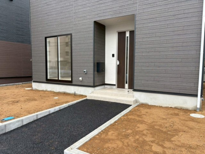 【エントランス】 | 銚子市明神町1号棟 | 施工例：即日のご見学も可能です。お気軽に0476-37-3888までお問合せ下さい。