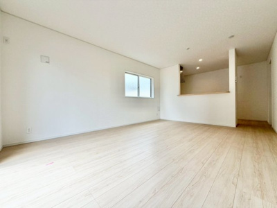 【居間・リビング】 | 銚子市明神町1号棟 | 即日のご見学も可能です。お気軽に0476-37-3888までお問合せ下さい。