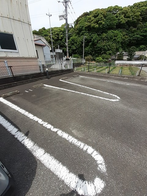 ローレンスハイツの駐車場|駐車場