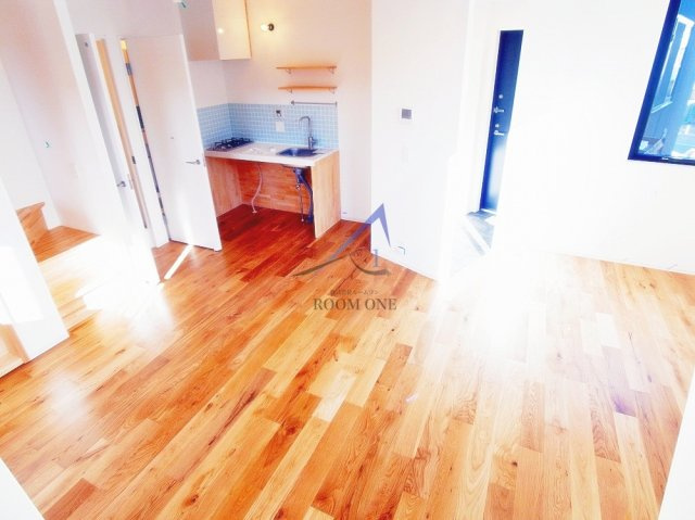 Maison Austerの居間・リビング|洋室のお部屋です。