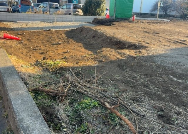 【外観】 | 物件の詳細については、現地を見てわかること以外に、役所や法務局などで調べないとわからないことがあります。そのため、現地に行く場合は、もしこの物件を買ったらどのような生活ができるかをイメージしましょう。