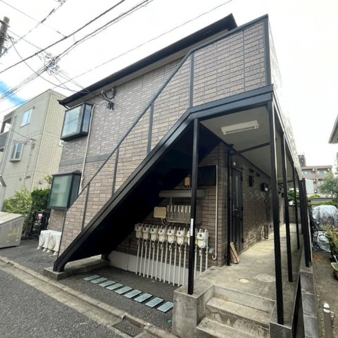 世田谷区給田3丁目のアパートの画像