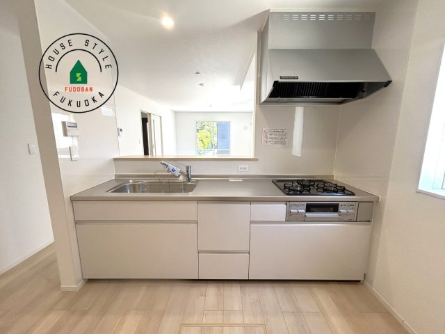 福岡市東区雁の巣1丁目第12-2棟（2号棟）の内観：施工例|忙しい朝でも家族揃って食事をしたいゆとりあるダイニングスペース。