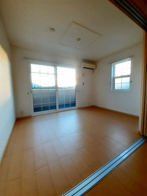 【居間・リビング】 | ギャランＡ | ゆったり過ごせる居間です