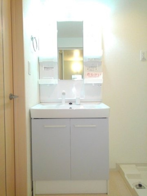 【洗面所】 | アーバングレイスⅡ | ゆったりとスペースのある洗面所