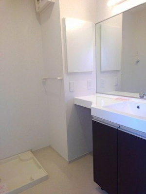 【洗面所】 | プレジール | ゆったりとスペースのある洗面所