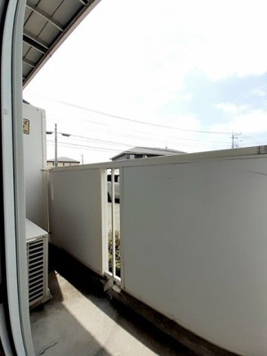 【バルコニー】 | ピュアシティ－ | お洗濯にも便利なバルコニー付き