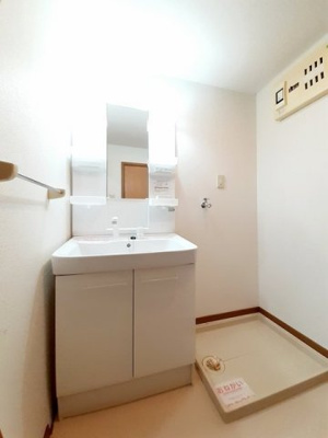 【洗面所】 | プレシャルマン | 洗面所です