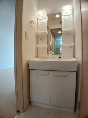 【洗面所】 | クラーヴォⅡ | 明るい洗面所です