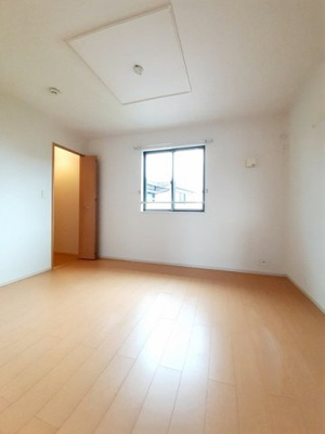 【内装】 | ゼフィール新富士 | 明るい室内です