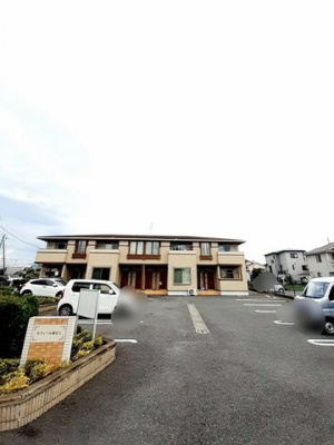 【駐車場】 | ゼフィール新富士 | カースペースがあります