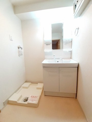 【洗面所】 | ゼフィール新富士 | 使いやすい洗面所です