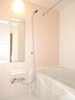【浴室】 | グレイス松富Ⅲ | コンパクトで使いやすいお風呂です