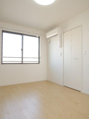 【内装】 | グレイス松富Ⅲ | 明るい室内です