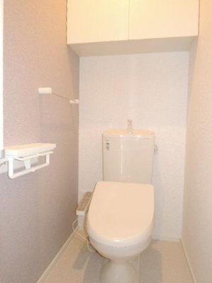 【トイレ】 | グレイス松富Ⅲ | 落ち着いた色調のトイレです