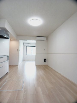 【居間・リビング】 | メゾン・フェリス | ゆったり過ごせる居間です