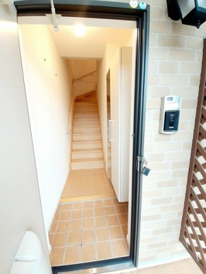 【玄関】 | アオバヒルズタウンＡ | 毎日通る玄関はこちらです