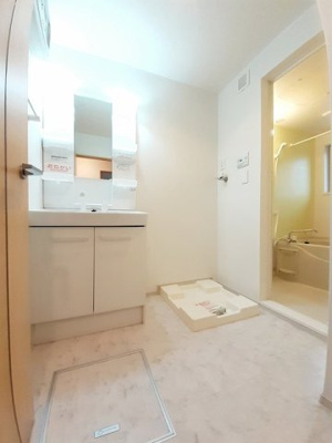 【洗面所】 | アオバヒルズタウンＡ | 忙しい朝には欠かせない洗面所です