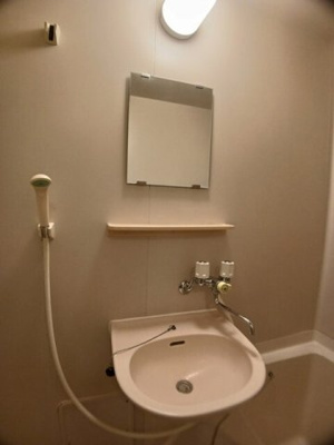 【洗面所】 | 豊栄ハイム | 明るい洗面所です
