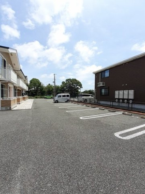 【駐車場】 | サンライズＡ | 駐車場に車を止められます